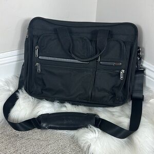 Tumi Black Alfa Expandable Briefcase 15”X 13” X 7”